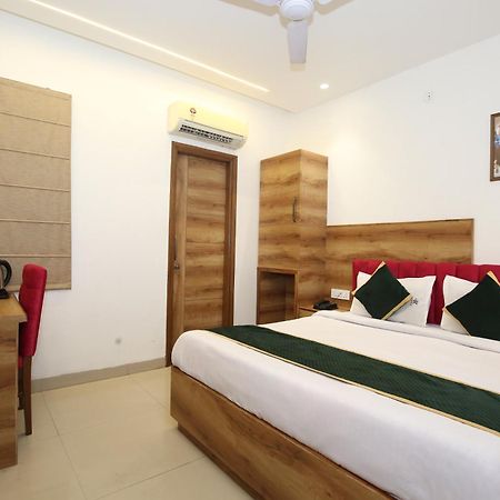 Hotel Rv Regency Амритсар Екстериор снимка