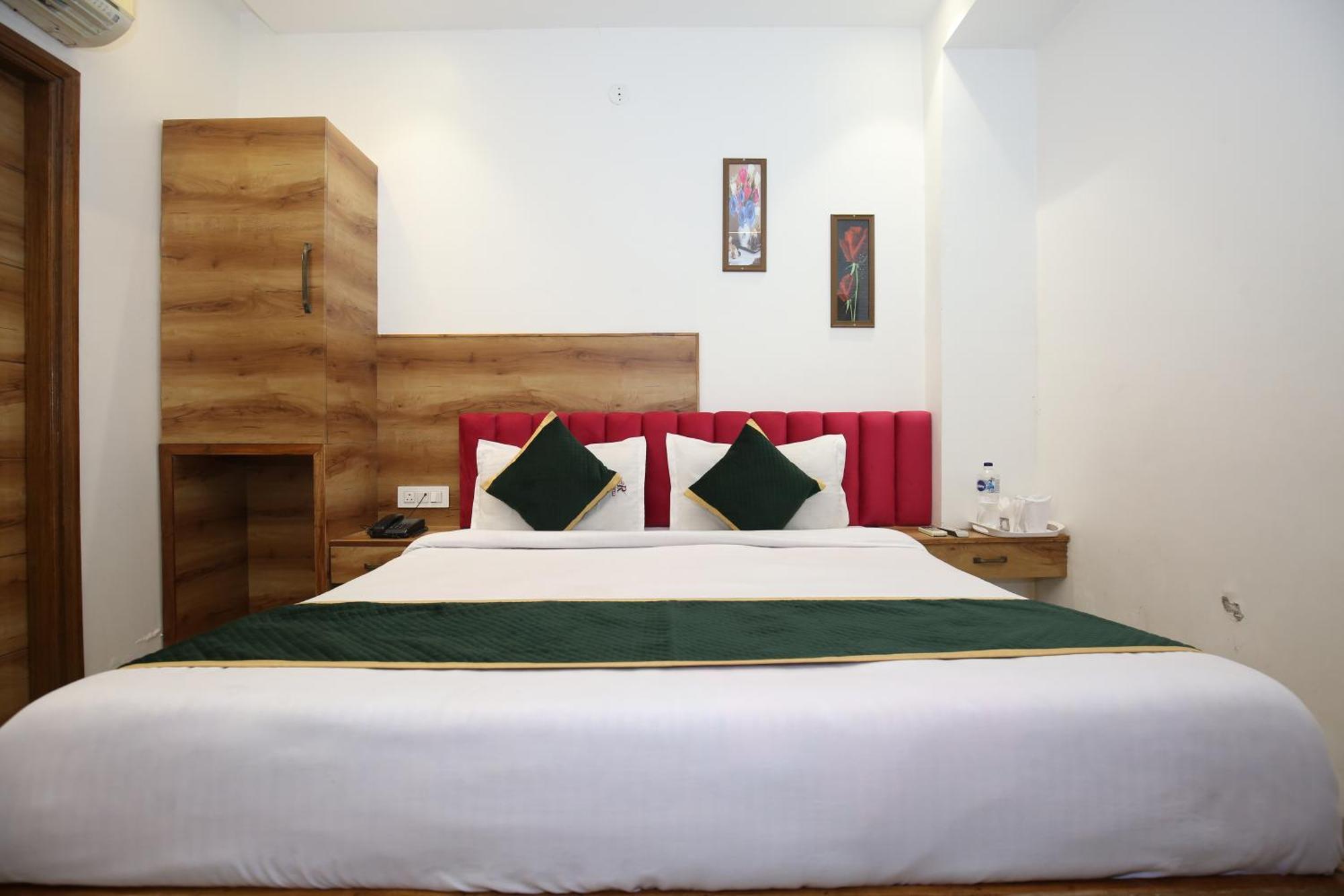 Hotel Rv Regency Амритсар Екстериор снимка