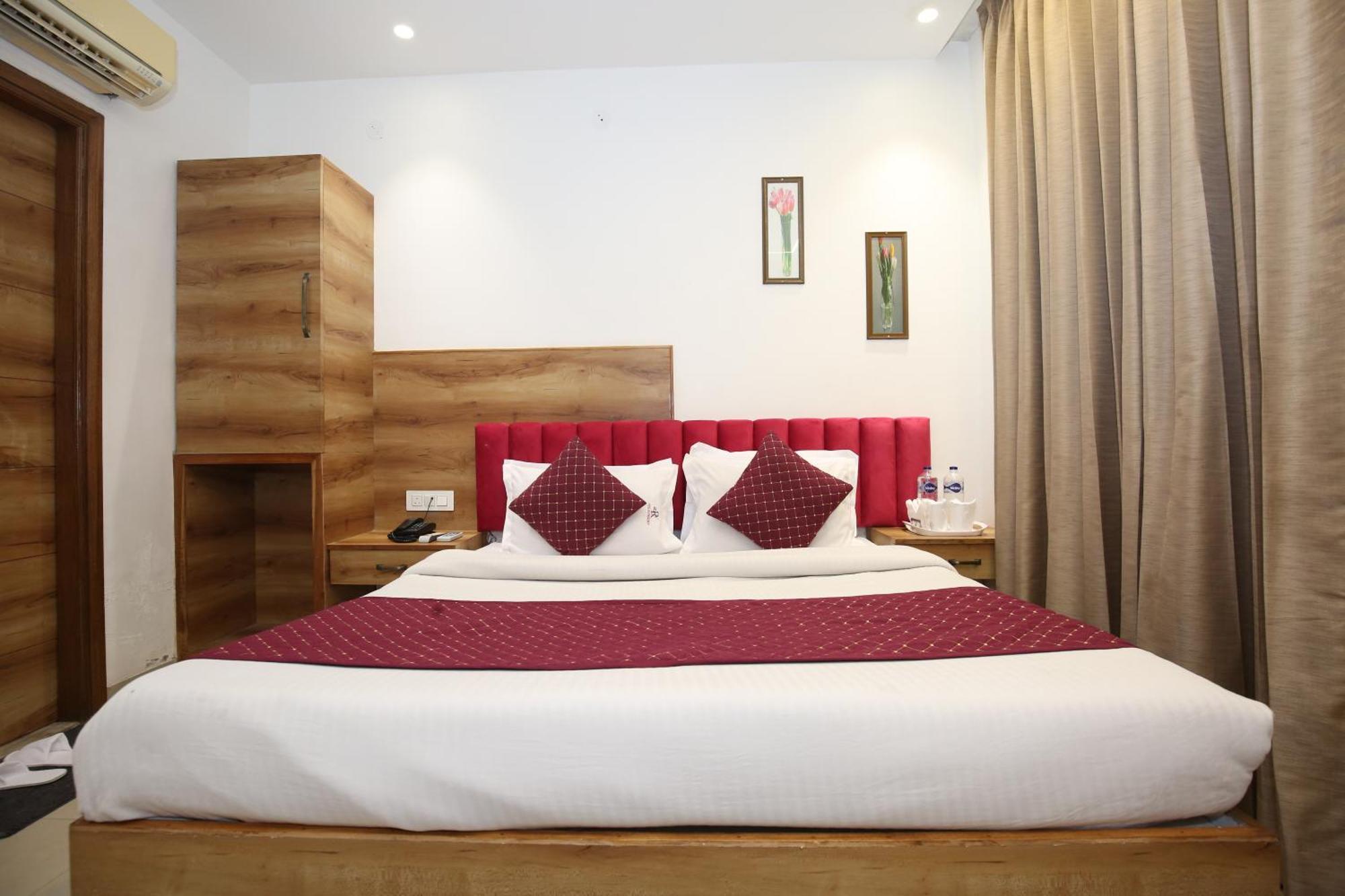 Hotel Rv Regency Амритсар Екстериор снимка