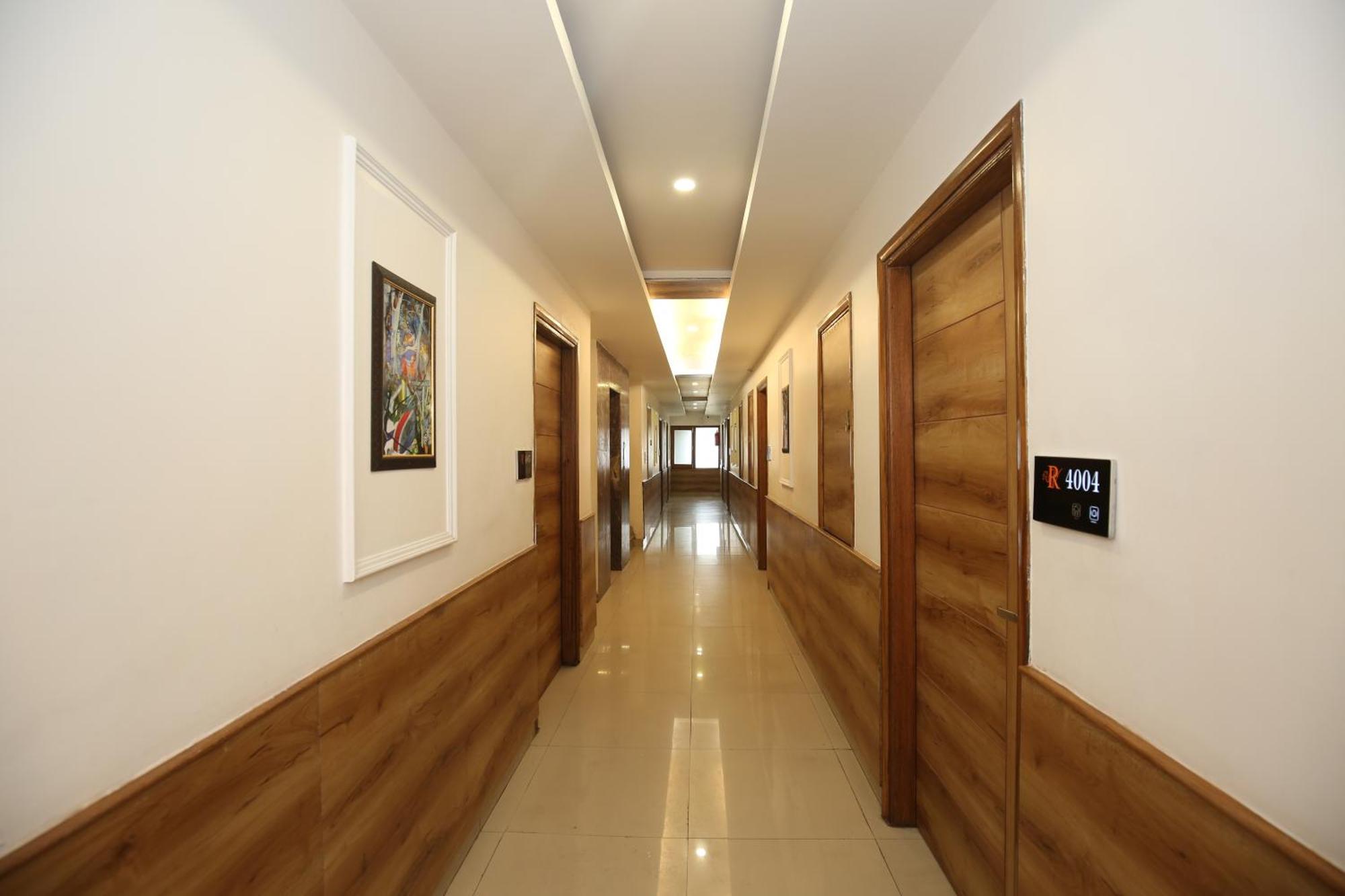 Hotel Rv Regency Амритсар Екстериор снимка