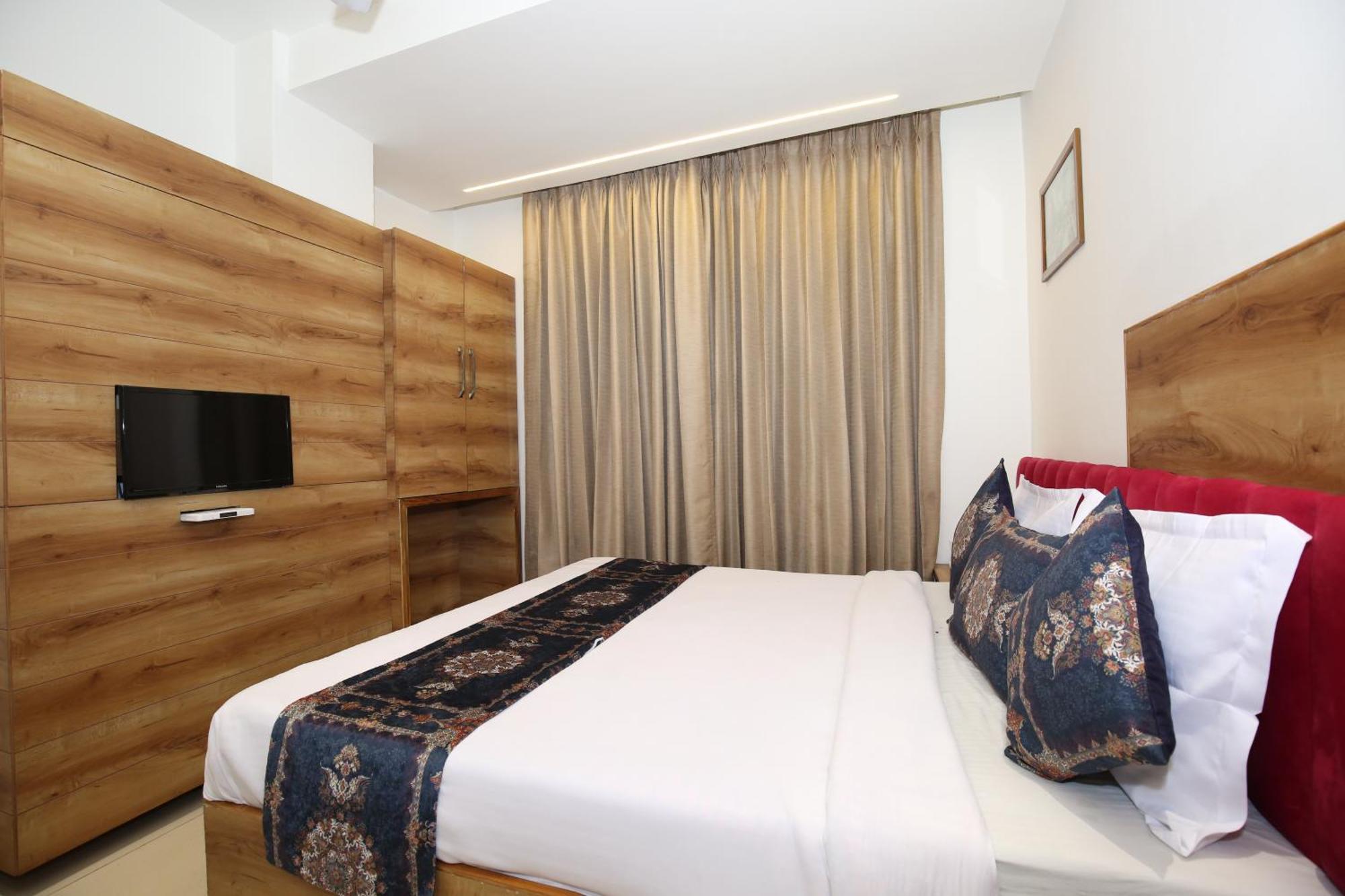 Hotel Rv Regency Амритсар Екстериор снимка