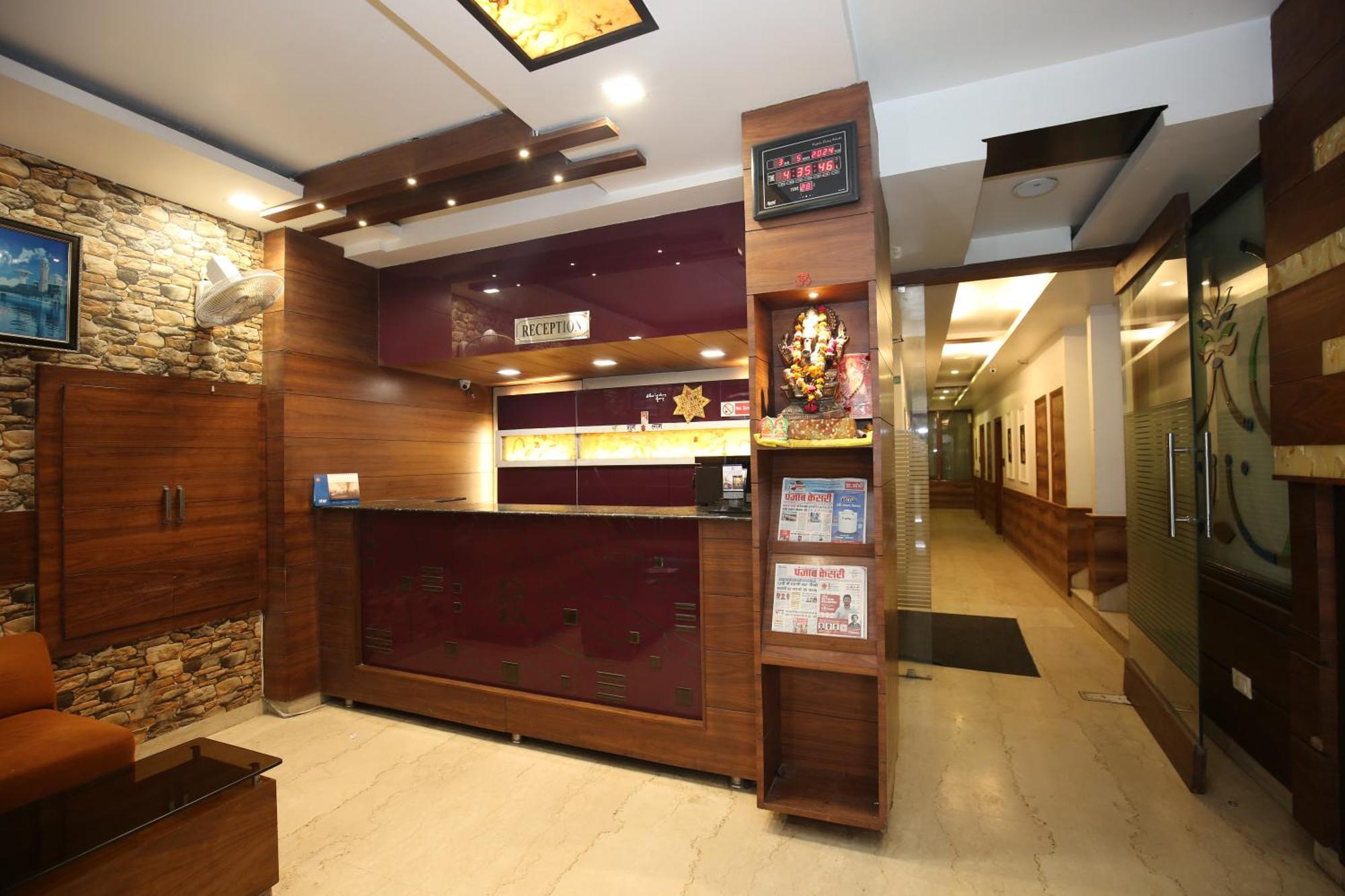 Hotel Rv Regency Амритсар Екстериор снимка